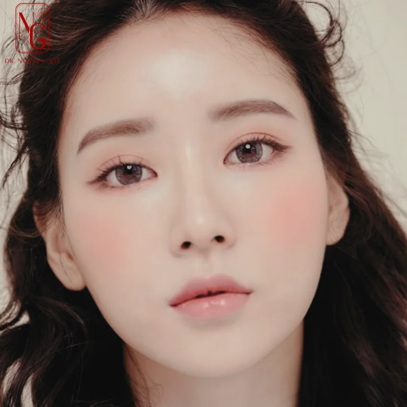 ap dung cac meo trang diem de moi nho de thuong hon